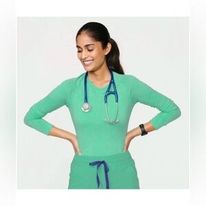 Figs Salta Underscrub Top. Women’s. S/Green